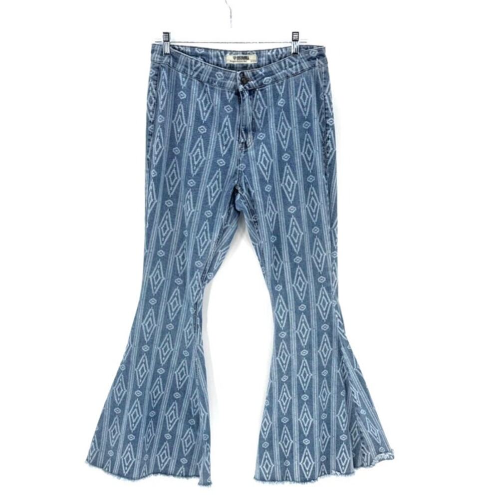 Rock & Roll Denim high-rise bell bottom jeans light Aztec frayed hem size 31x32